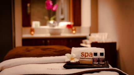 4* Spa Day, ELEMIS Treatments & Prosecco - Manchester Piccadilly Hotel