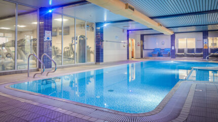 4* Spring Retreat Spa Day: 50 Min Elemis Treatment, Lunch And Prosecco - Choose From 17 Q Hotels Uk Locations | Wowcher