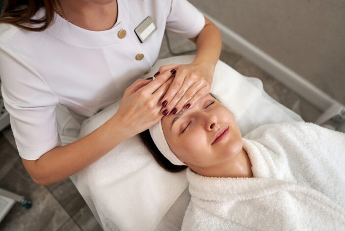 1-Day Diploma In Spa Facial & Scalp Massage - Northampton | Wowcher