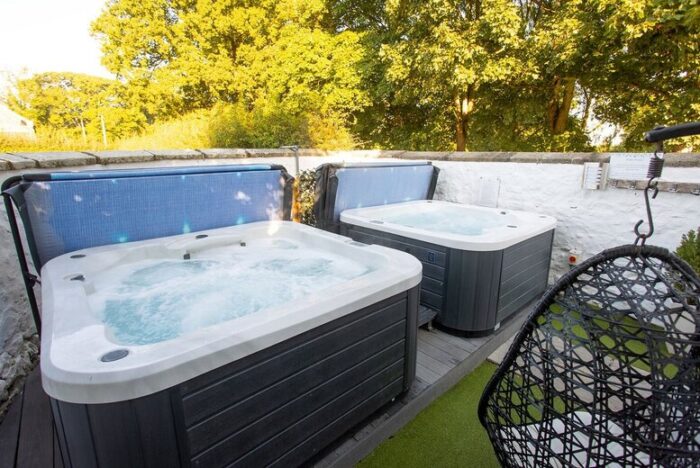 4* Spa Day With Pizza & Bubbly For Up To 4 People - 4* The Bridge Hotel And Spa | Wowcher