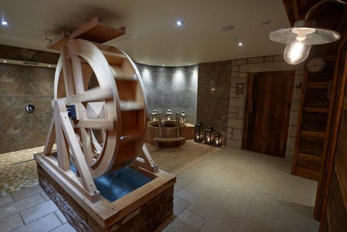 4* Spa Day & Afternoon Tea For 1 Or 2 - Three Horseshoes Inn & Spa - Valentine'S Spa Gift | Wowcher