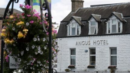 Perthshire Spa Stay: Welcome Hamper, Bottle Of Prosecco, Late Checkout & Room Upgrade For 2 | Wowcher