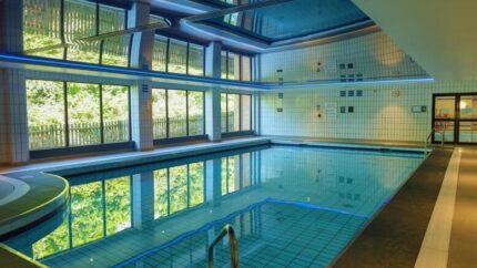 4* Mother & Daughter Elemis Spa Day - 2X25 Min Treatments, Light Lunch & Prosecco | Wowcher