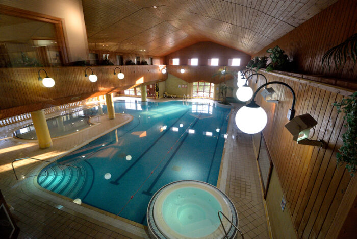Spa Day With Treatment, Bubbly & Cream Tea At Crowhurst Park | Wowcher