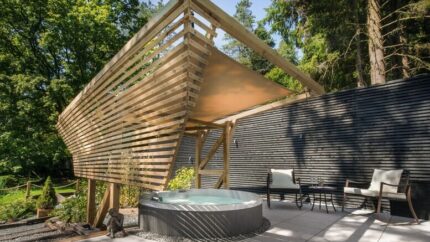 4* Aphrodites Boutique Suites Lake District City Break: Two Or Three Night Stay For Two With Private Hot Tub, Breakfast In Bed, Prosecco & Chocolates