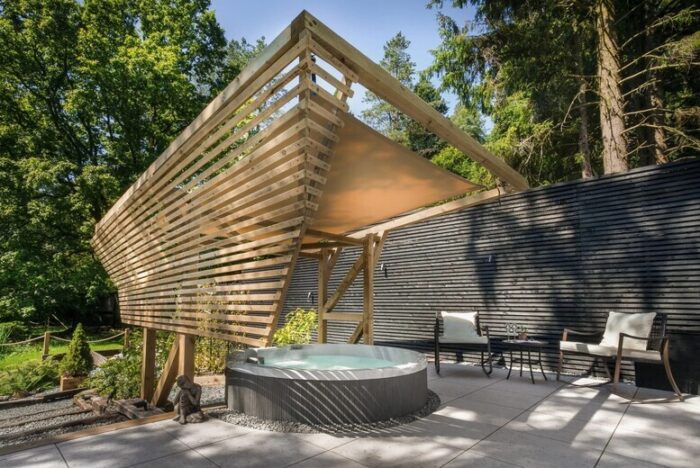 4* Aphrodites Boutique Suites Lake District City Break: Two Or Three Night Stay For Two With Private Hot Tub, Breakfast In Bed, Prosecco & Chocolates