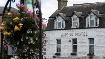 Perthshire Spa Break For 2 With Breakfast, Welcome Hamper, Prosecco & Spa Access - Family Stays Available | Wowcher