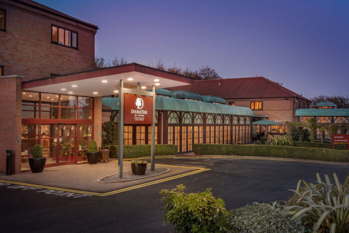 4* Forest Pines Spa Day: Choice Of 1 Or 2 Treatments, Spa Access, Lunch & Prosecco For 1 Or 2 | Wowcher