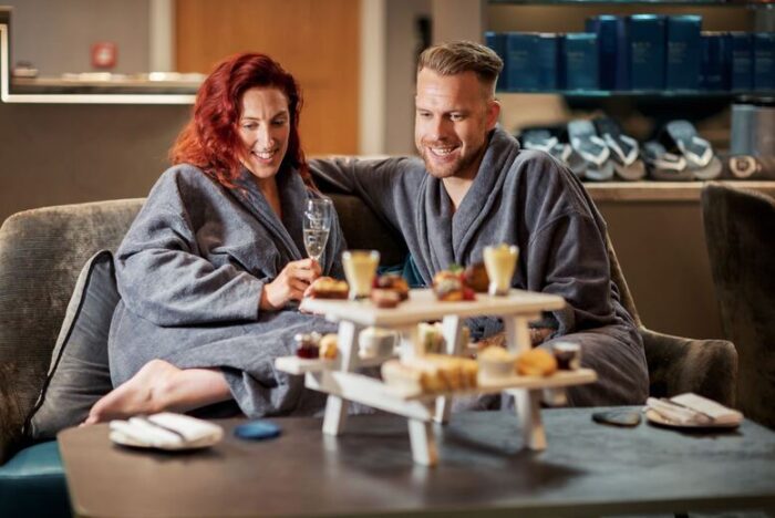 4* Spa Day With 50-Minute Treatment, Afternoon Tea, Prosecco & Spa Access At The Ana Spa, Winchester | Wowcher