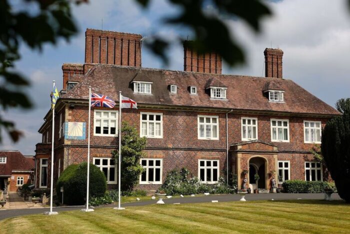 Luxurious 4* Spa Day For 2 - Six-Hour Spa Access & Prosecco - Albrighton Hall Hotel & Spa, Shrewsbury | Wowcher