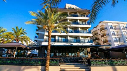 Marmaris Beachfront Turkey Beach Break With Award-Winning Hotel Stay & Return Flights | Wowcher