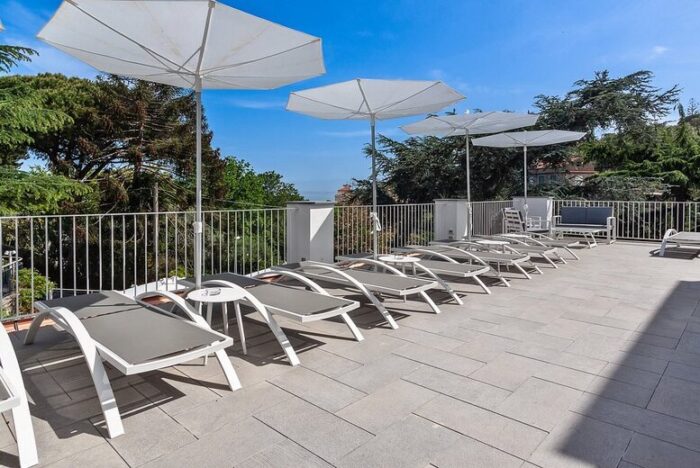 Award-Winning Sorrento Italy Holiday - Hotel Metropole Stay With Pool, Breakfast & Return Flights | Wowcher