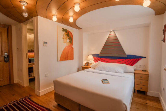 Stay at Iconic 4* Limehouse Library Hotel with Breakfast & Prosecco | Wowcher