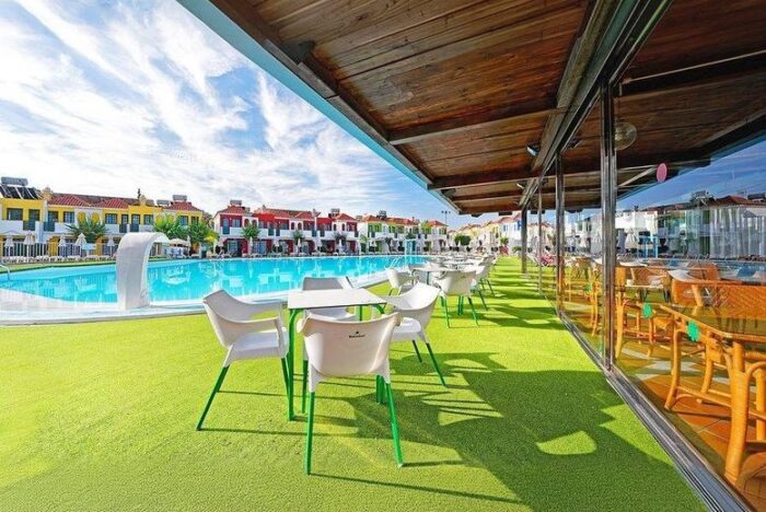 Unwind in Gran Canaria: Family Beach Holiday with Flights and Breakfast | Wowcher