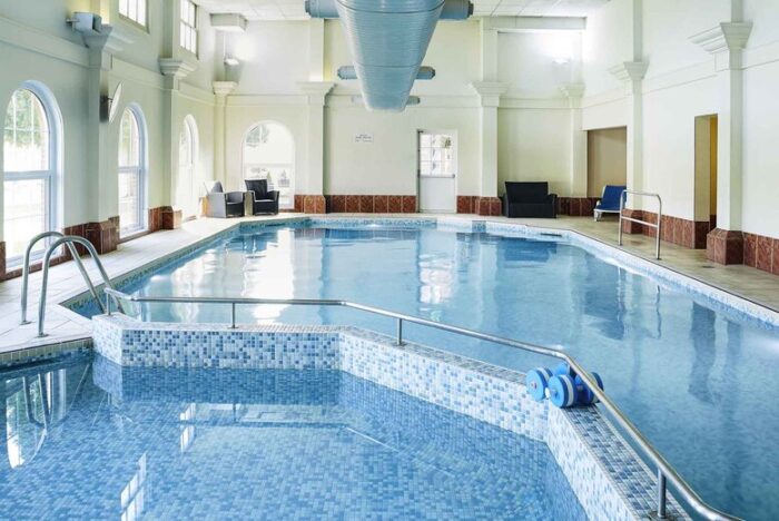 4* Mercure Haydock Hotel Stay for 2 - Award-Winning Hotel with Wine & Late Checkout | Wowcher