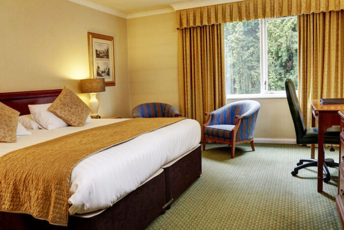 4* Mercure Kenwood Hall Hotel & Spa, Sheffield Stay & Leisure Access for 2 | Wowcher