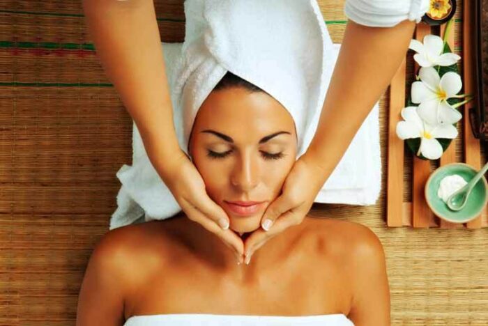 4* Durley Dean Spa Day with Cream Tea and Prosecco, Bournemouth | Wowcher