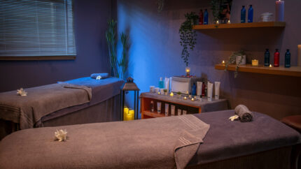 4* Mother Daughter Spa Day with Treatments, Spa Access, Lunch & Prosecco - Choice of 1 or 2 Treatments at 18 UK Locations | Wowcher