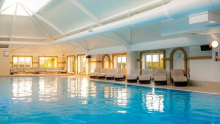 4* Park Royal Hotel Stay, Dinner, Breakfast & Health Club Access For 2 - Spa Treatment Upgrade Available! | Wowcher