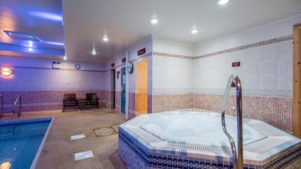 4* Spa Day with Treatment, Leisure Access, Towel Hire & Prosecco | Wowcher