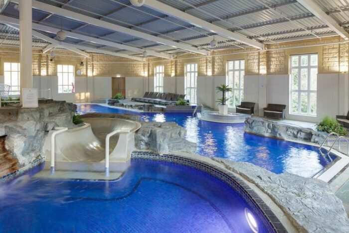 4* Spa Day with Treatments, Spa Access, Lunch & Prosecco - Choice of 1 or 2 Treatments at 18 UK Locations | Wowcher
