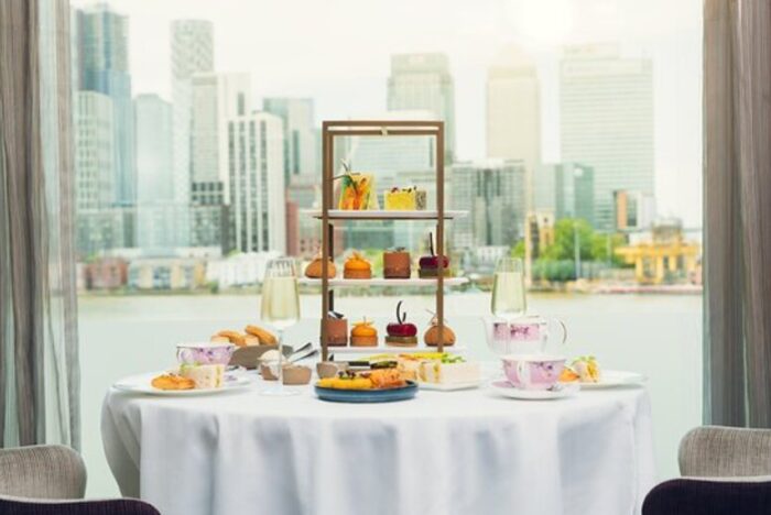 5* Spa Day with 50-Min Facial, Award Winning Afternoon Tea, £20 Voucher & Optional Prosecco for up to 4 | Wowcher