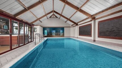 Colchester Zoo Entry Tickets & 4* Delta Marriott Family Stay For 4: Breakfast & Spa Access - Colchester Essex | Wowcher
