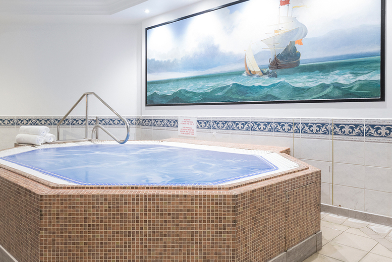 4* Rena Spa Southampton Spa Day: 3 Treatments, Goodie Bag & Full Day Spa Access | Wowcher