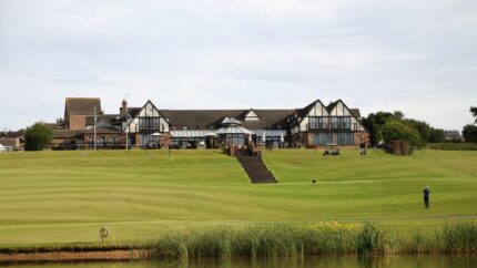 4* Woodbury Castle, Exeter Spa Stay, Prosecco, Spa Access & Breakfast for 2 - Dinner Upgrade! | Wowcher