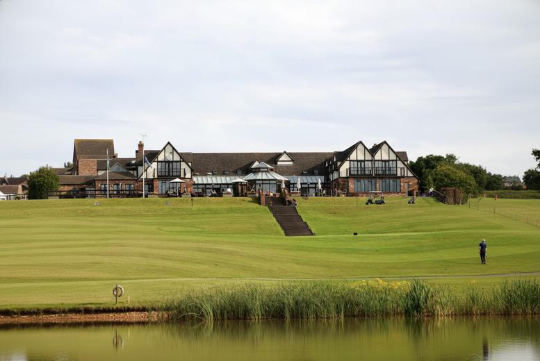 4* Woodbury Castle, Exeter Spa Stay, Prosecco, Spa Access & Breakfast for 2 - Dinner Upgrade! | Wowcher