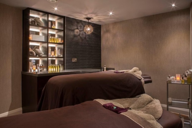 Spa Day for 2 - Hot Stone Massage, Spa Access, Prosecco & Voucher - Luenire Spa, Birmingham | Wowcher