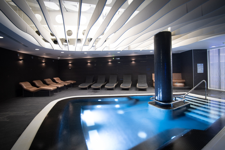 Mana Spa: Spa Day for 2 with Two 30-minute Treatments Each | Wowcher