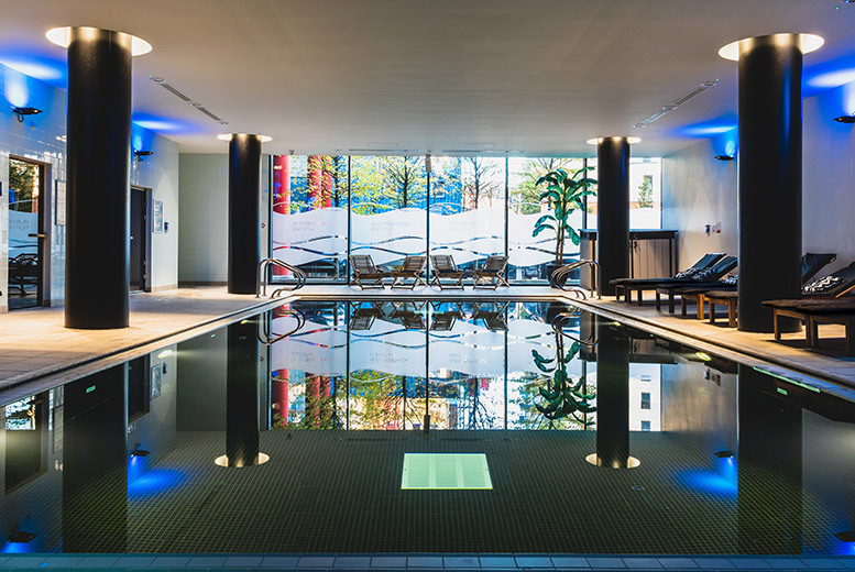 PRICE DROP! 4* Radisson Park Inn Manchester Spa Day with 2 Treatments, Prosecco & Spa Access for 2 | Wowcher