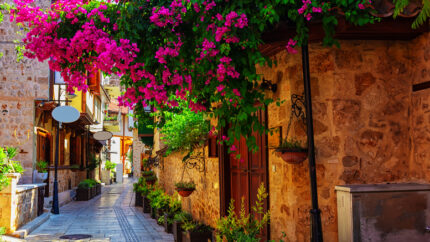 4* Alanya, Antalya Beach Holiday with Return Flights | Wowcher