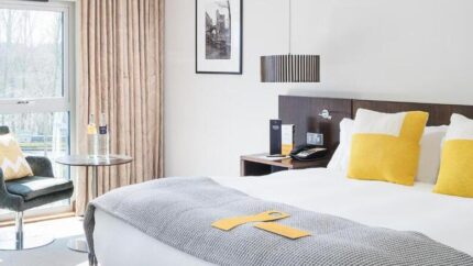 4* voco Reading Hotel Overnight Stay & Leisure Access for Two with Breakfast, Prosecco & Late Checkout - Dinner & Treatment Upgrade Option | Wowcher