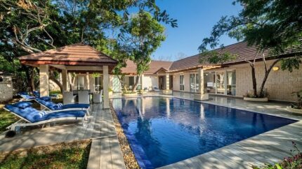 5* Half Board Kenya Safari & Beach Stay | Wowcher