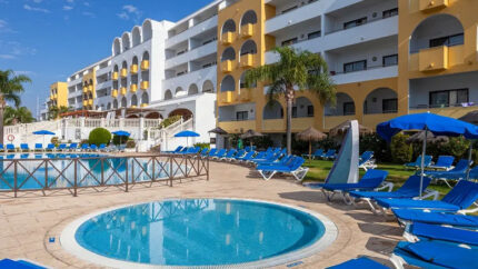 4* Algarve Holiday with Hotel Stay, Pool Access & Return Flights | Wowcher