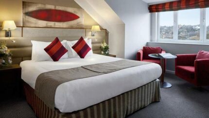 4* Radisson Blu Durham Stay: Breakfast, Spa Access & Late Checkout - Family Room Option! | Wowcher